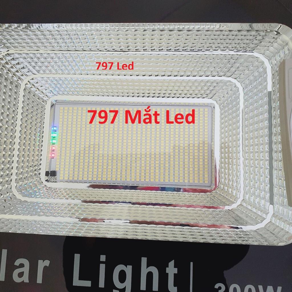 Đèn led pha năng lượng mặt trời 300w IP67 có remote tấm pin rời dây dài 5m