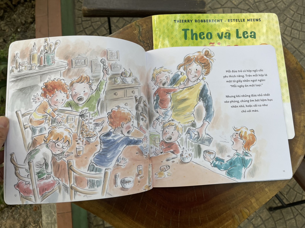 (Combo 2c sách thiếu nhi, in màu toàn bộ) 7 CHÚ NHỎ CAU CÓ và THEO VÀ LEA CÃI CỌ (truyện song ngữ) - Estelle Meens, Sylvie de Mathuisieulx, Thierry Robberecht – Nhã Nam – bìa mềm