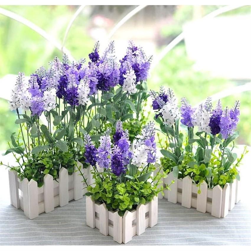 Giỏ hoa giả, hàng rào hoa lavender trang trí độc đáo