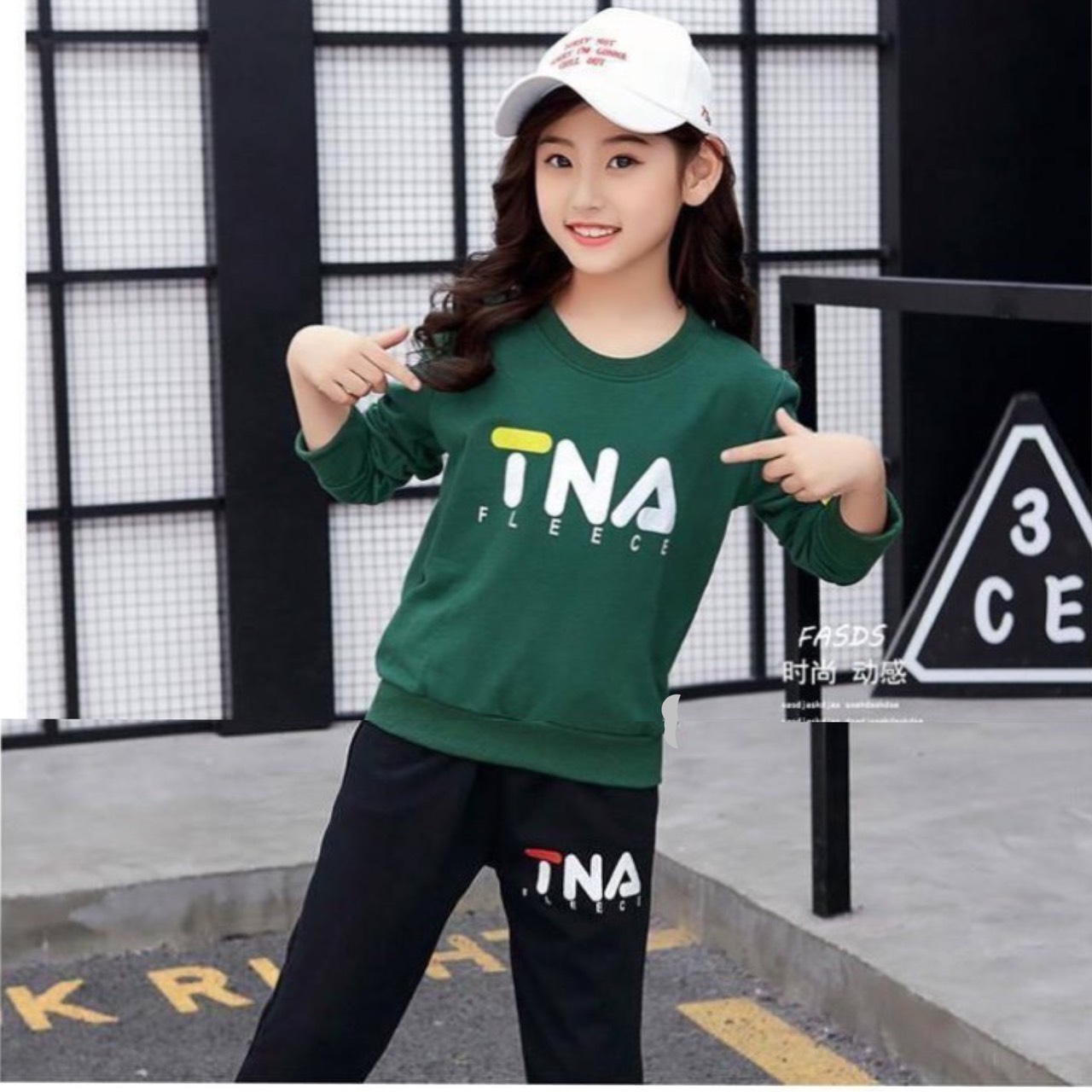 Set bộ quần áo thu đông dành cho bé gái 14-45kg mẫu TNA. Hàng may kỹ, chất liệu đẹp. MA109