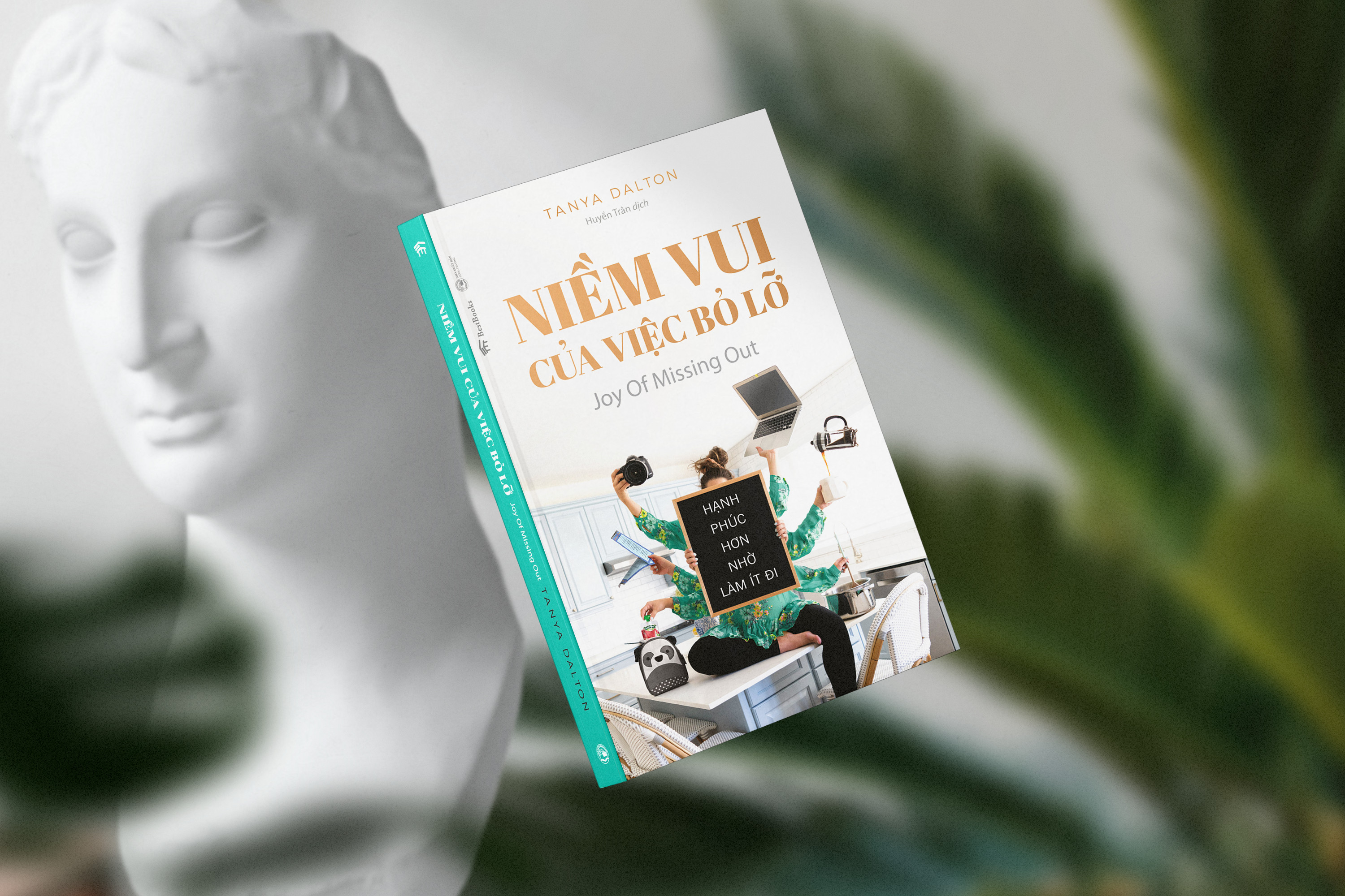 Combo Niềm vui của việc bỏ lỡ : Hạnh phúc hơn nhờ làm ít đi + Freelance To Freedom: Làm Việc Tự Do - Sống Đời Tự Tại