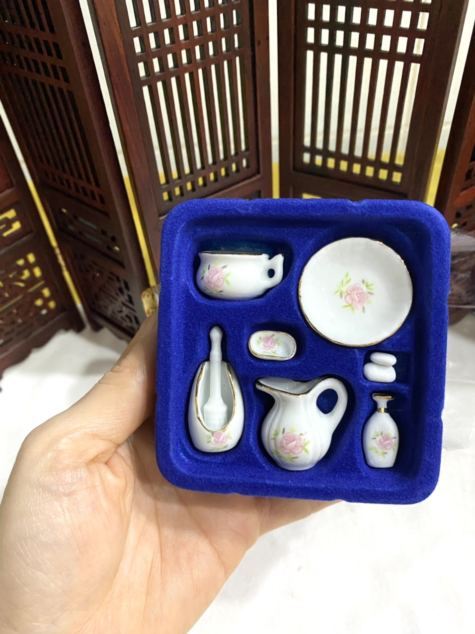 BỘ ĐỒ TRANG TRÍ NỘI THẤT TÍ HON BẰNG GỐM SỨ 9 MÓN