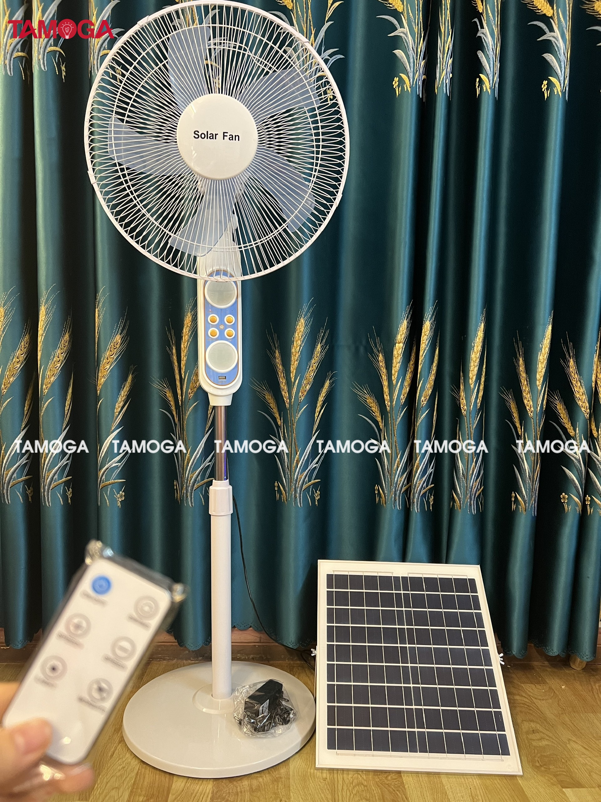Quạt tích điện, quạt năng lượng mặt trời TAMOGA NYKIA hàng chính hãng 5984 Kèm Sạc + Khiển + Pin năng lượng