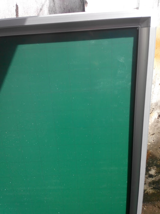 Bảng từ xanh Hàn Quốc treo tường, viết phấn, có dòng kẻ 5x5cm-