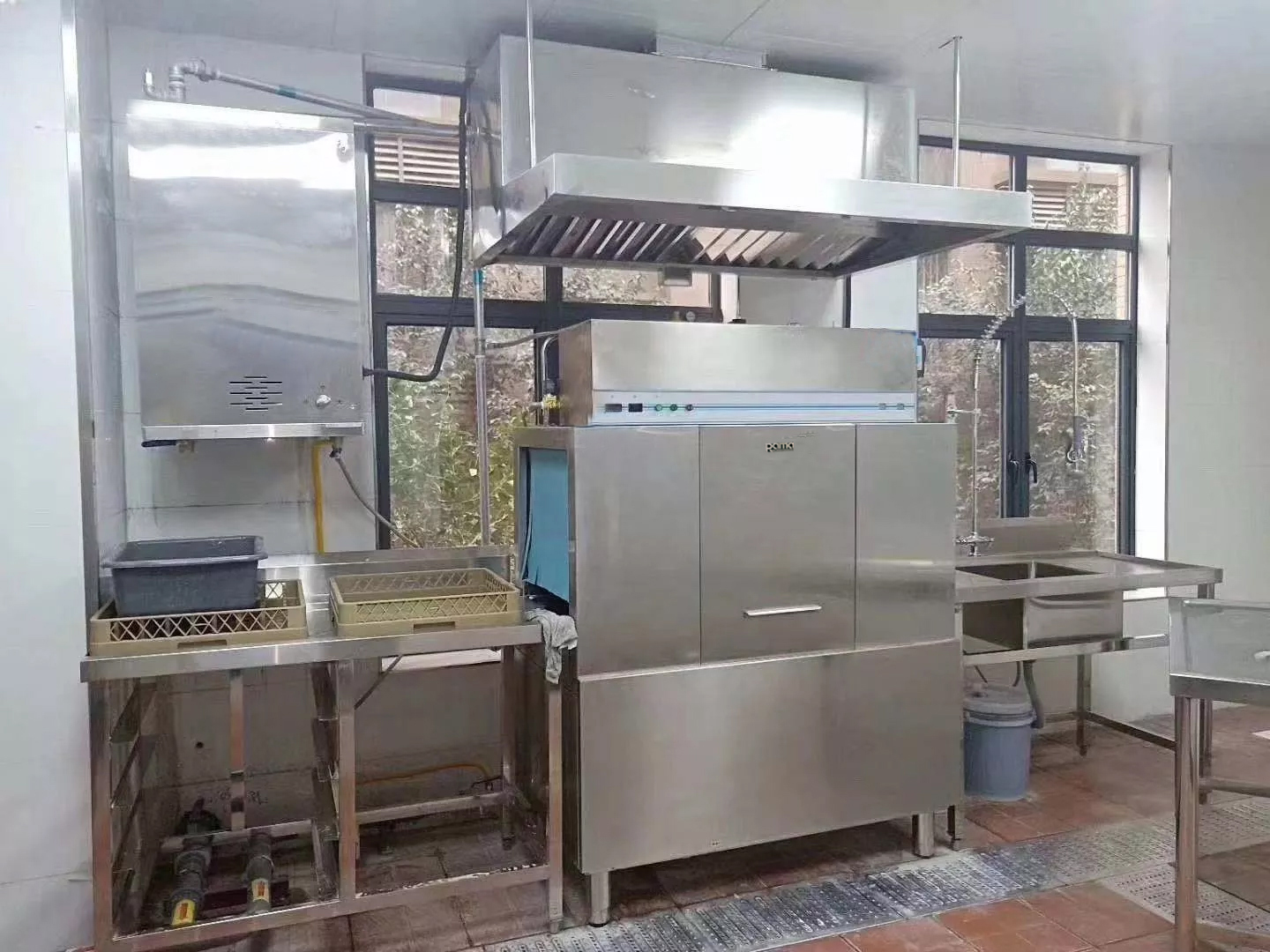 Máy rửa chén bát công nghiệp Rama RC47000, công suất 47kW, lưu lượng nước tối thiểu 390 l/h - Hàng chính hãng