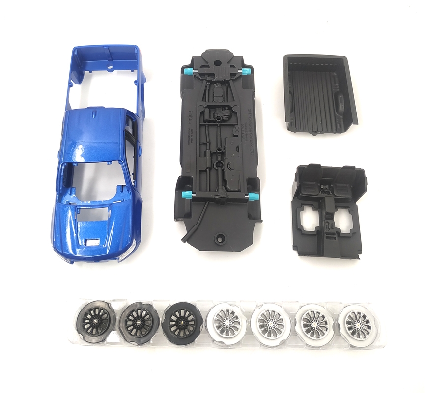 Mô Hình Xe Lắp Ráp 1:27 Chevrolet Colorado ZR2 MT3990039517