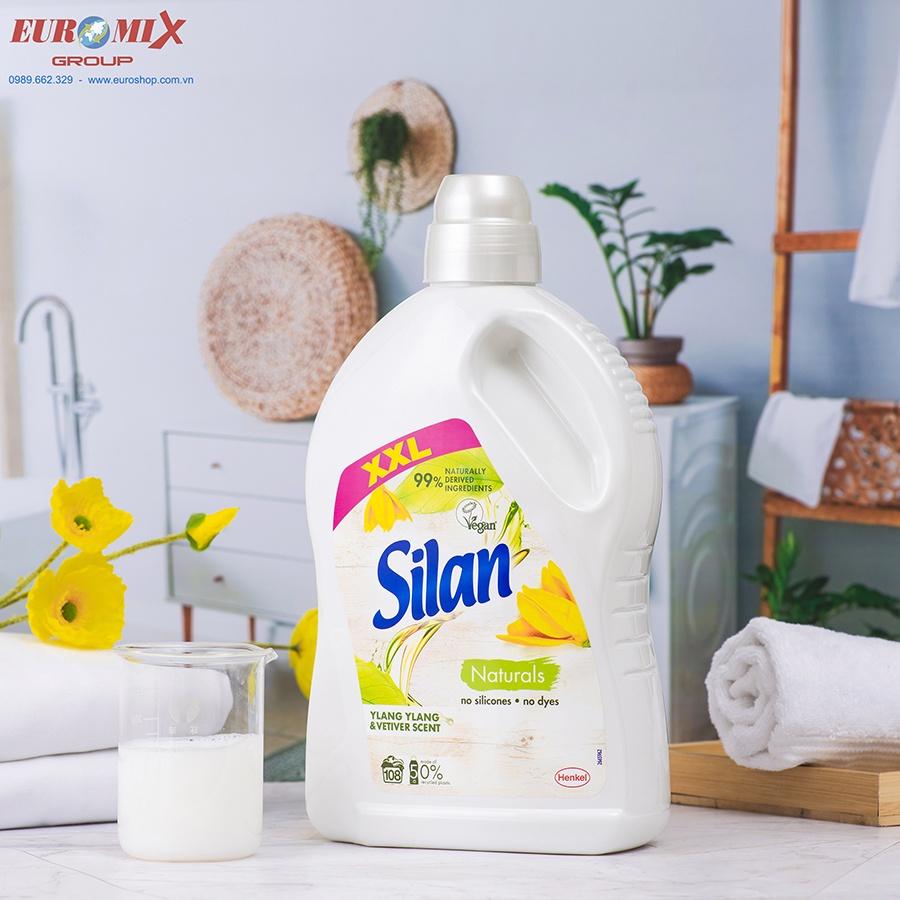 Nước Xả Thơm Quần Áo Silan 2.7L 108 W Naturals Ylang Ylang & Vetiver