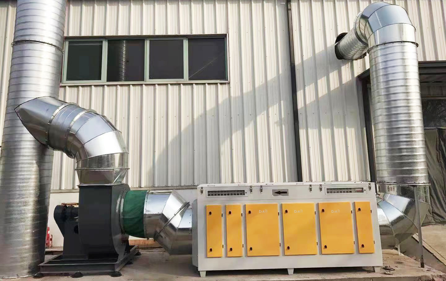 Máy UV xúc tác quang xử lý khí thải Dr.Ozone UVT-5000 - Lưu lượng xử lý: 5000 m3/h - Hàng chính hãng