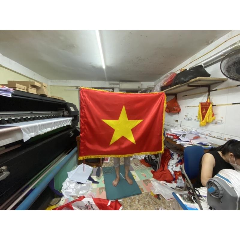 Cờ tổ quốc in 3D chuyển nhiệt may tua dua vàng
