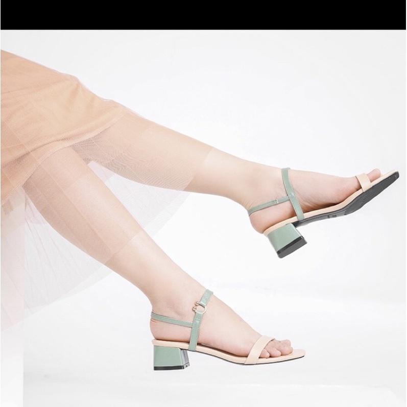 Giày sandal dily gót vuông 3cm phối màu đỏ đô, xanh lá