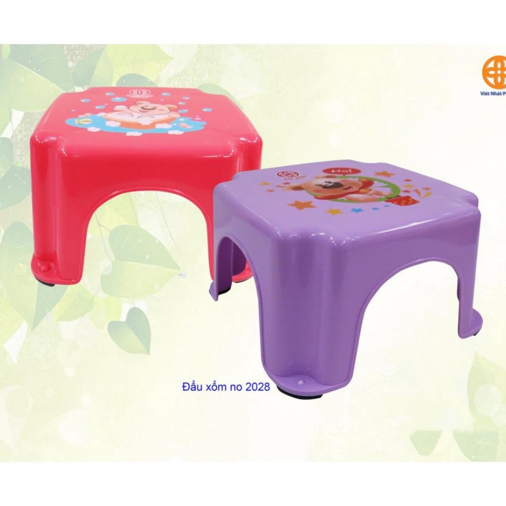 Ghế nhựa , ghế đẩu xổm thấp in hình ngộ nghĩnh