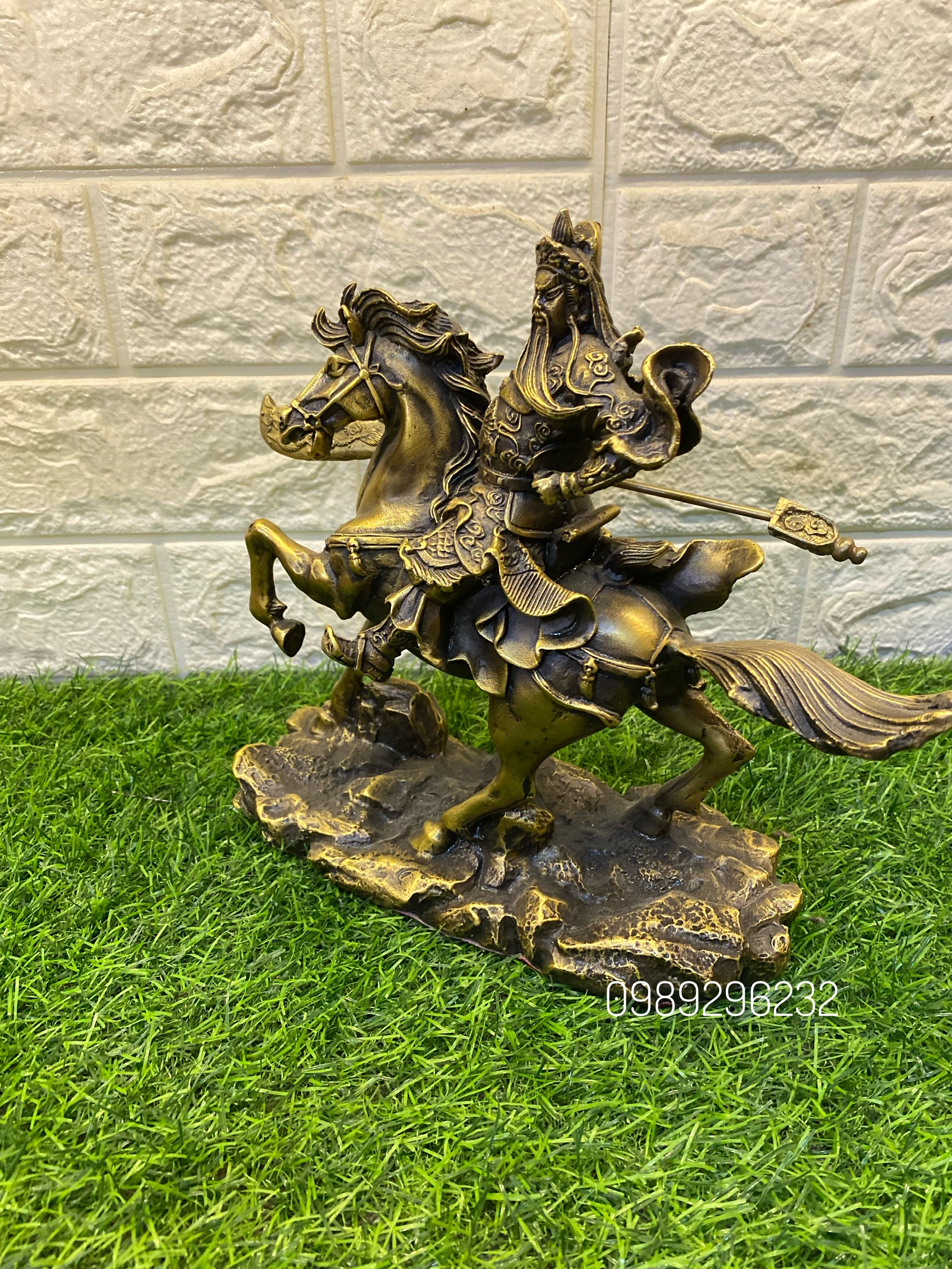 Tượng Quan Công cưỡi ngựa bằng đồng - quan công phong thuỷ