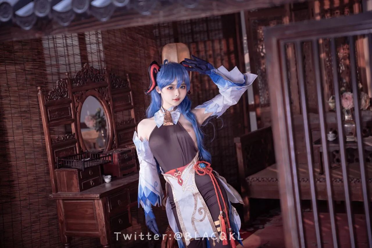 hình cosplay chapter 175 11