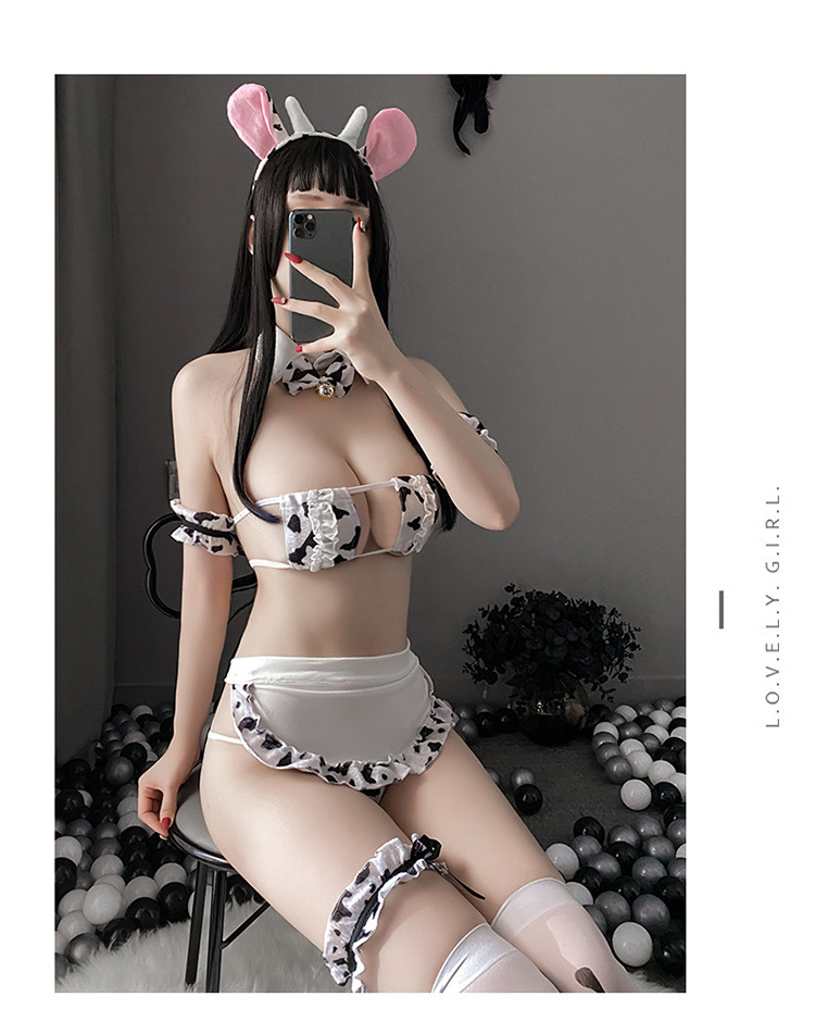 Bikini bò sữa sexy cosplay cô nàng nóng bỏng có tất chân