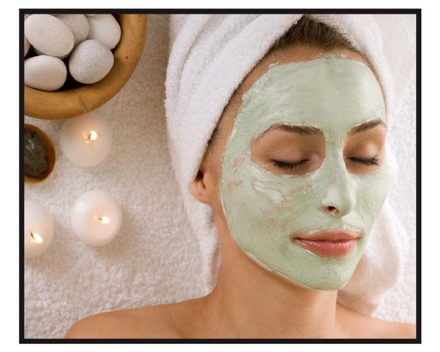 Decal dán tường cô gái spa 158_nhiều kích thước