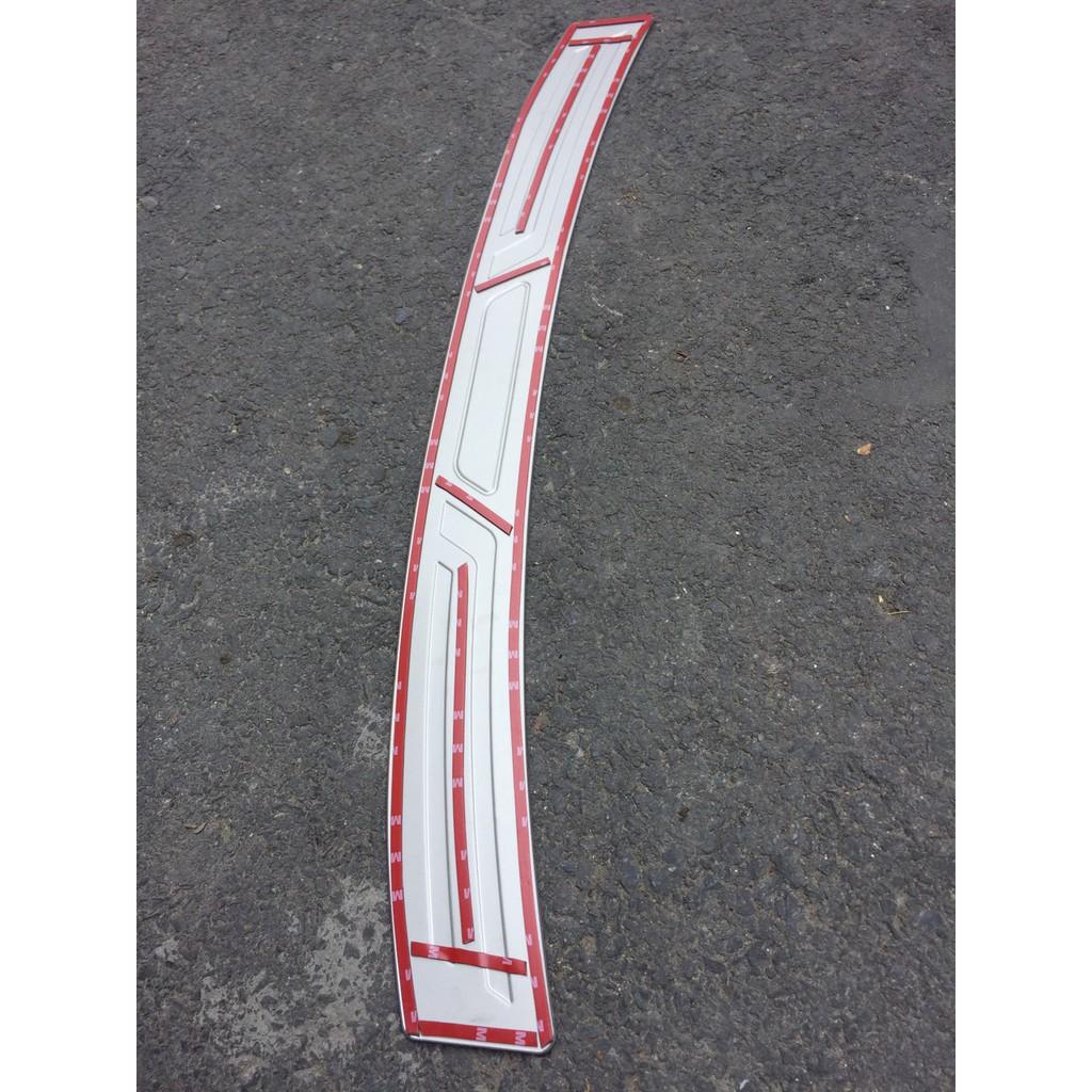 Chống trầy cốp ngoài xe Accent 2018-2019 2020- mẫu titan