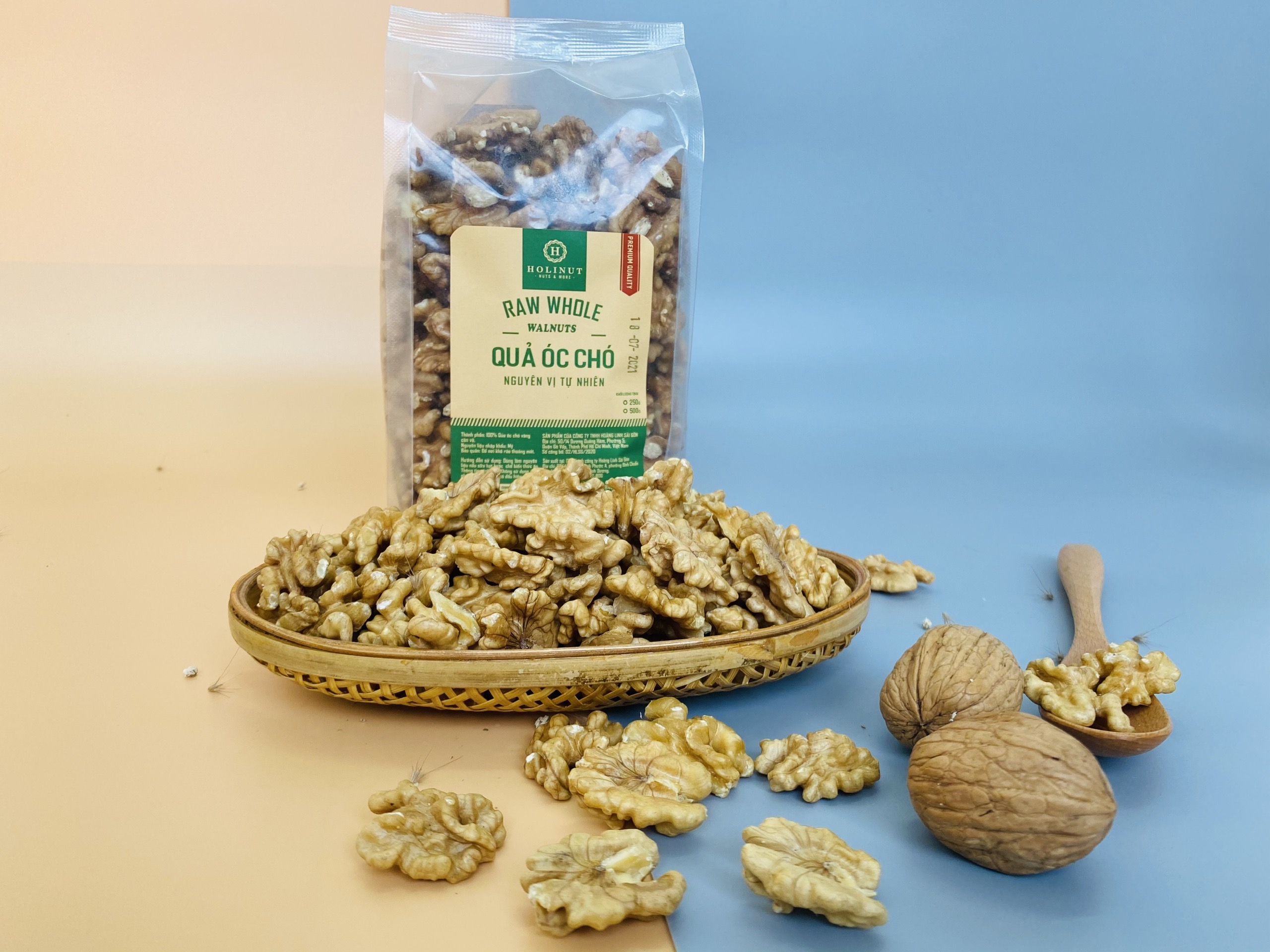 Hạt Óc Chó Vàng Tách Vỏ Mỹ / Chile 500gr - HOLINUT