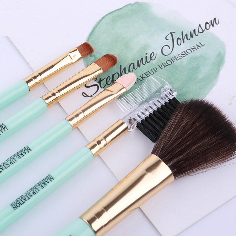 Bộ cọ trang điểm cá nhân LMLTOP MAKEUP BRUSH SET siêu mềm với tone màu cực kì dễ thương, thích hợp bỏ túi mang đi học, đi làm, đi du lịch tiện lợi - Giao màu sắc thân cọ ngẫu nhiên