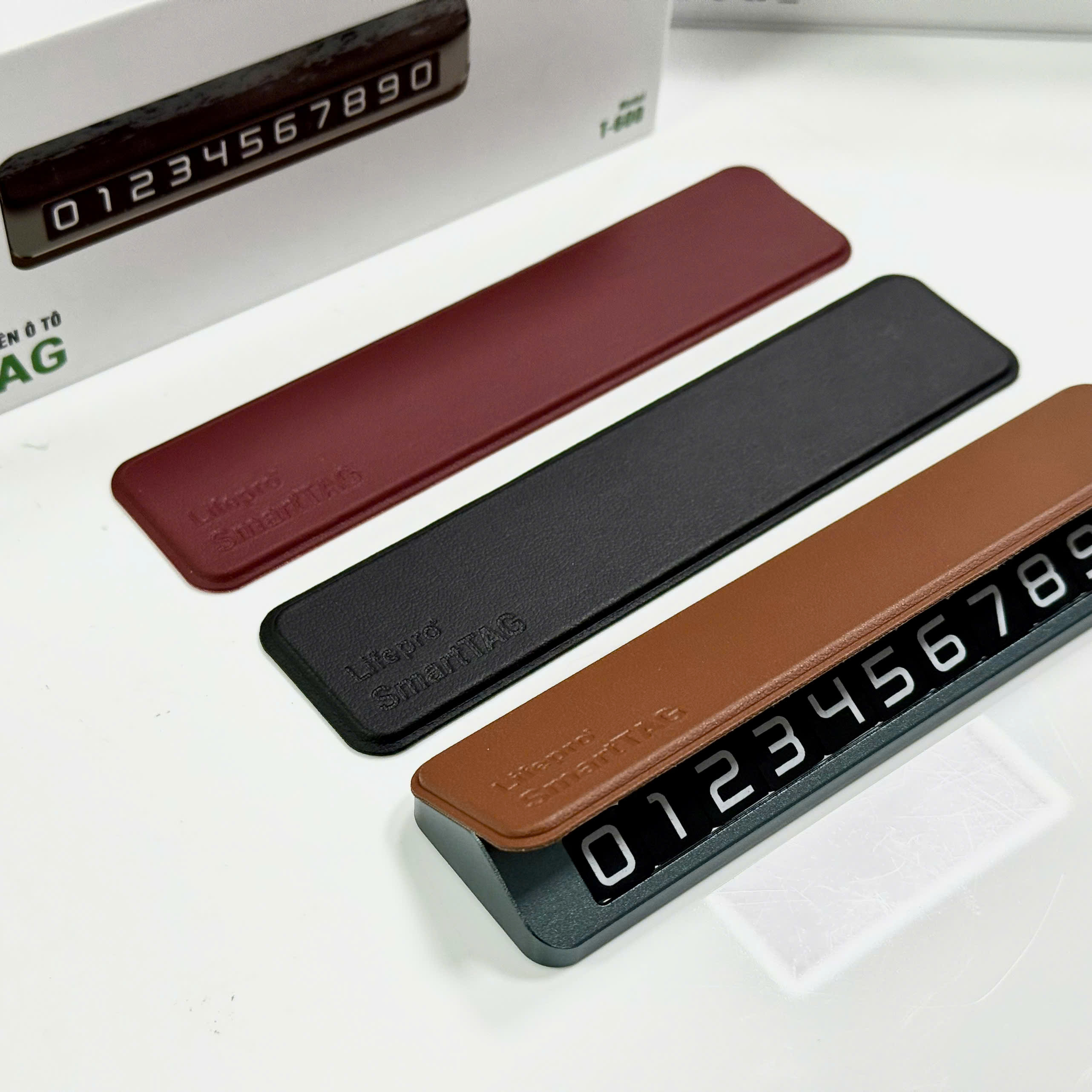 Bảng số điện thoại dành cho ô tô Lifepro SmartTAG