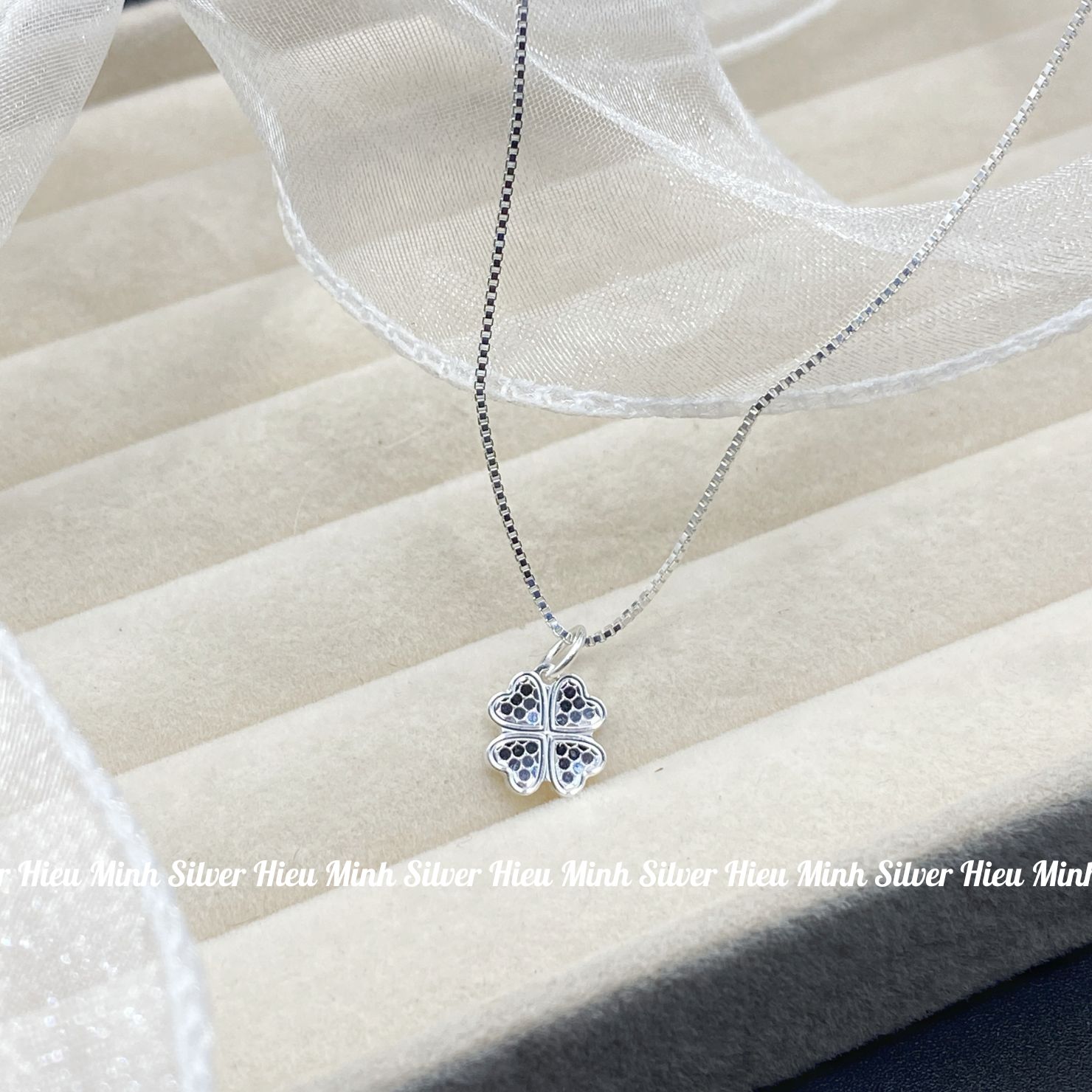 Dây Chuyền Bạc Nữ Mặt Cỏ Bốn Lá Kiểu Phay Bạc Hiểu Minh DMD551