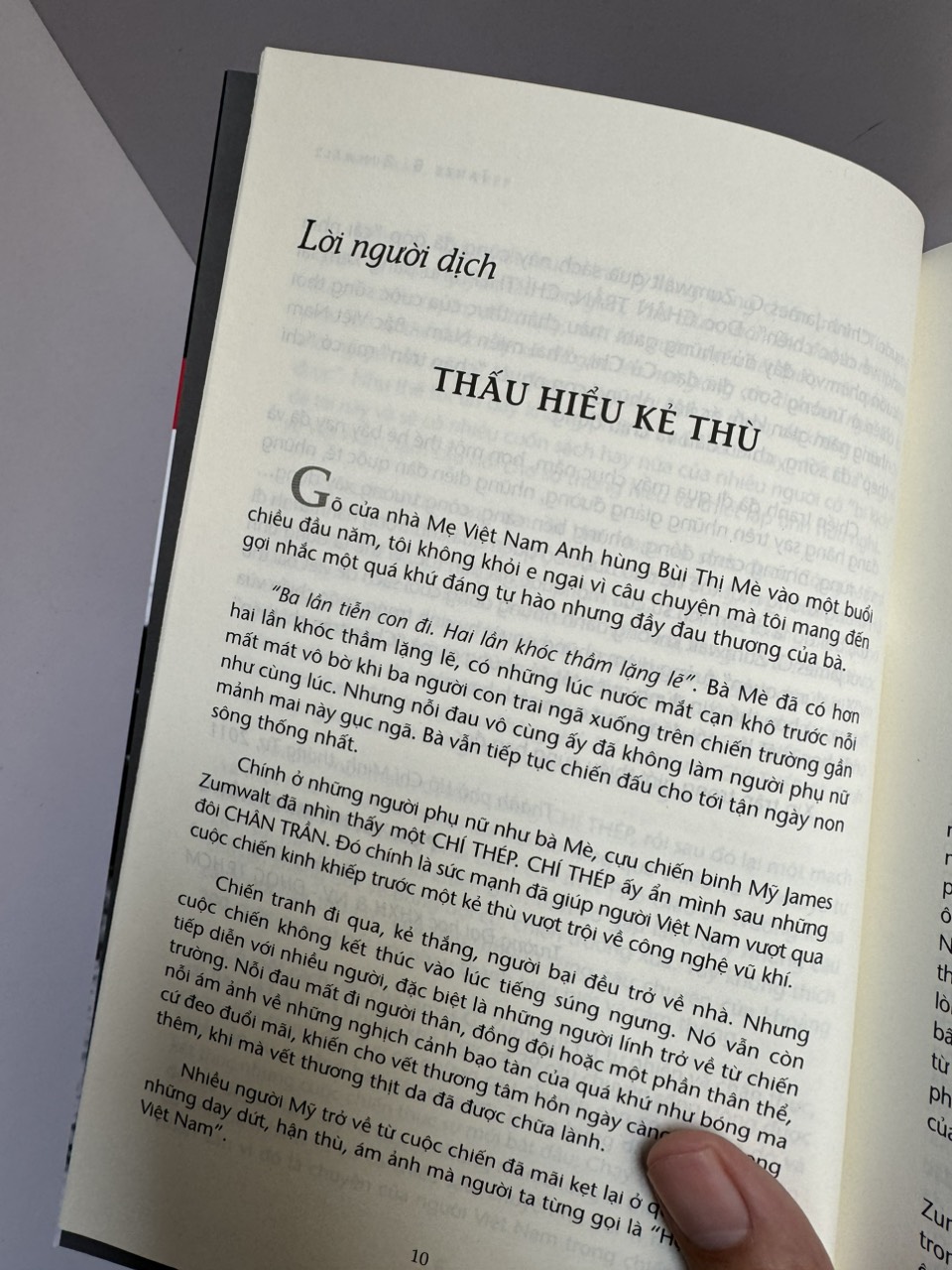 CHÂN TRẦN CHÍ THÉP - Cuốn Sách Đặc Biệt Về Tinh Thần Và Ý Chí Bảo Vệ Tổ Quốc - Câu Chuyện Của Trung Tá Thủy Quân Lục Chiến - James G. Zumwalt - Đỗ Hùng dịch - First News