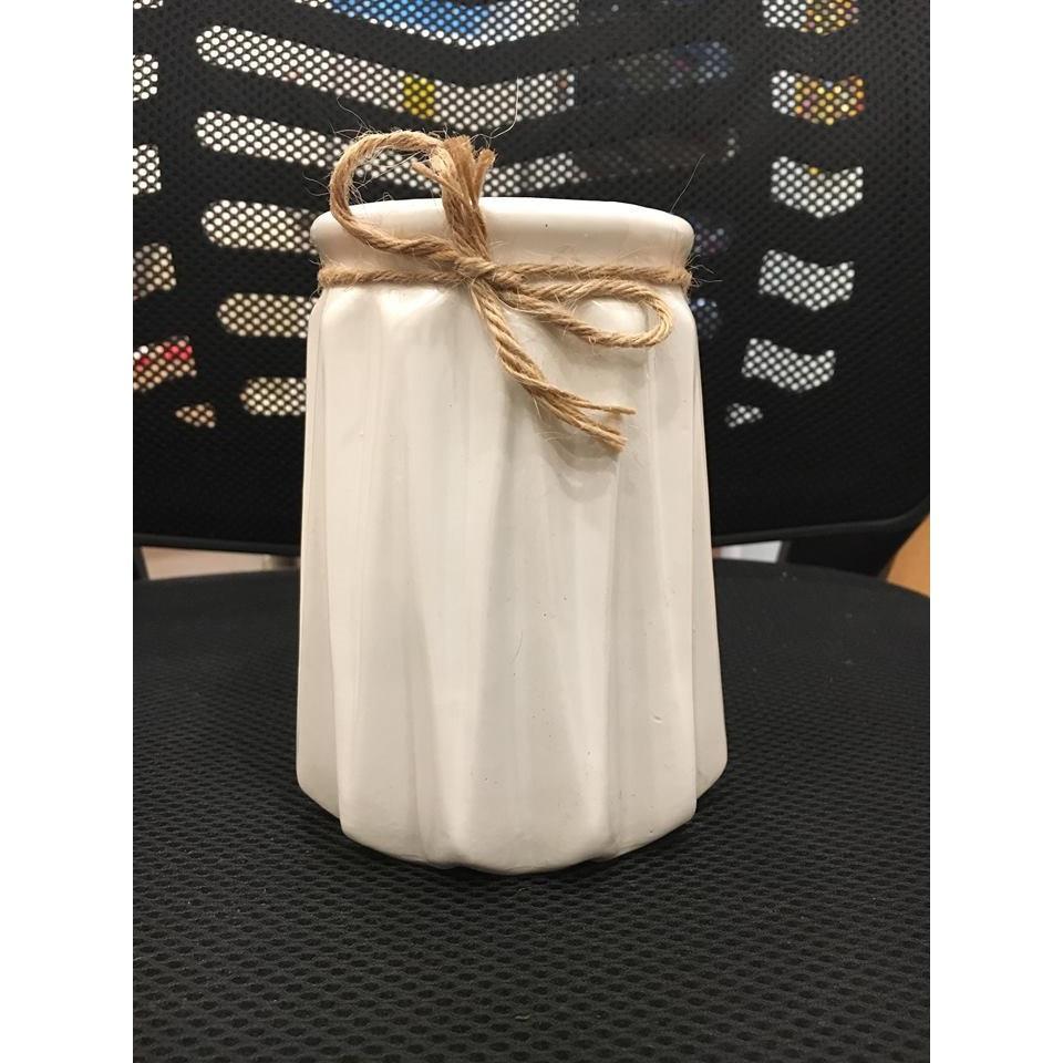Bình sứ dứa thắt nơ dây gai cao 18cm