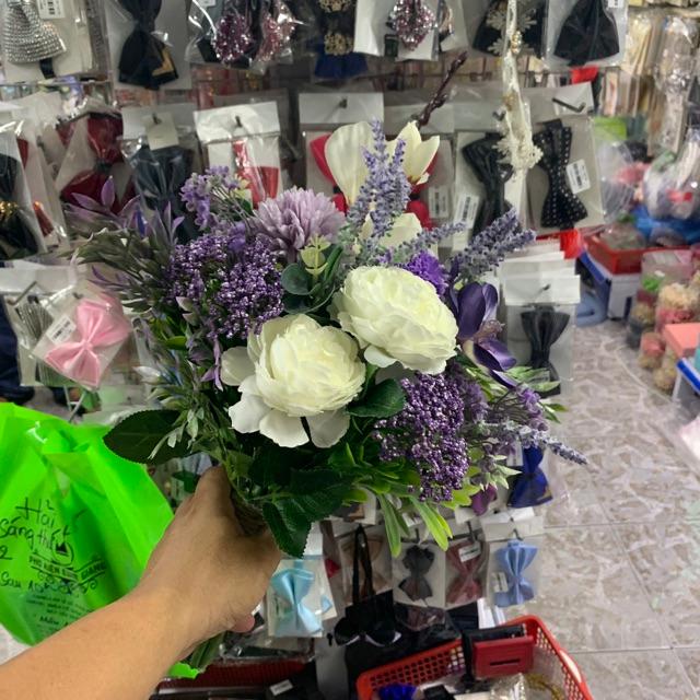Hoa cưới cô dâu tím