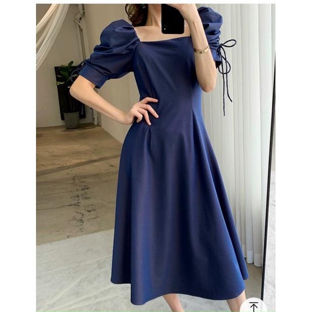 Đầm midi xanh navy tay rút phồng