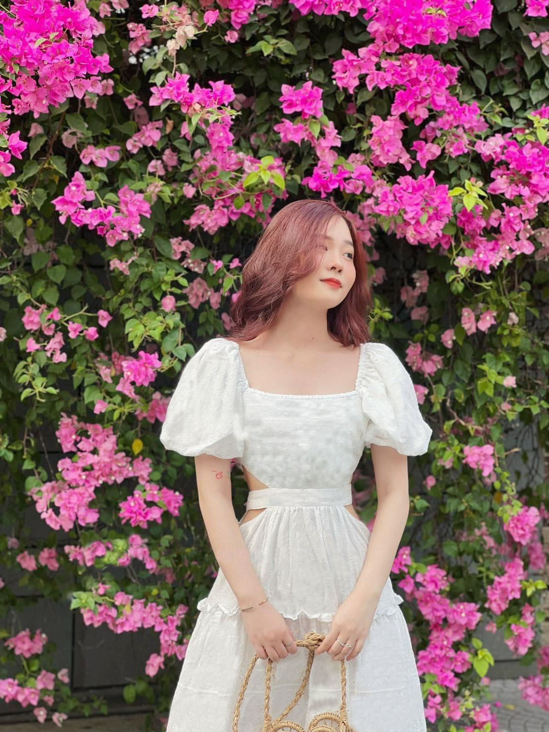 Đầm maxi cổ vuông tay phồng khoét eo
