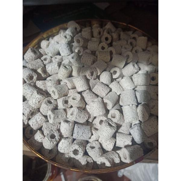 Sứ thanh lọc nước hồ cá bể cá.1 thùng 154 thanh kích thước 1thanh. 16 x 4 x 4