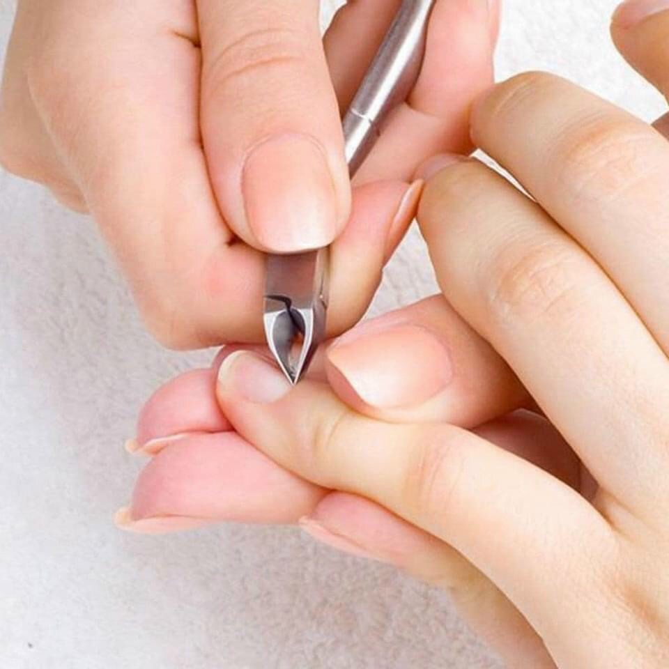 Bộ dụng cụ chăm sóc móng tay kìm kéo bấm móng 12 món
