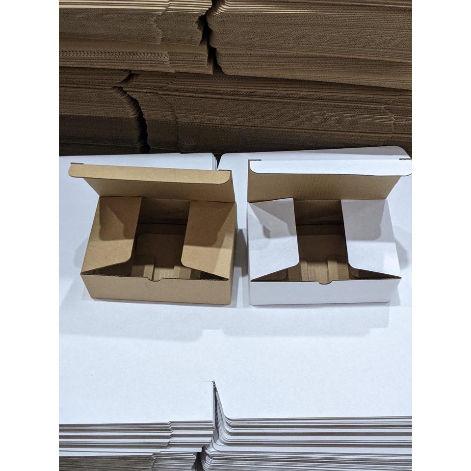 Hộp đáy gài nắp đậy đựng phụ kiện size 15x10x5cm BỘ 20 HỘP CARTON
