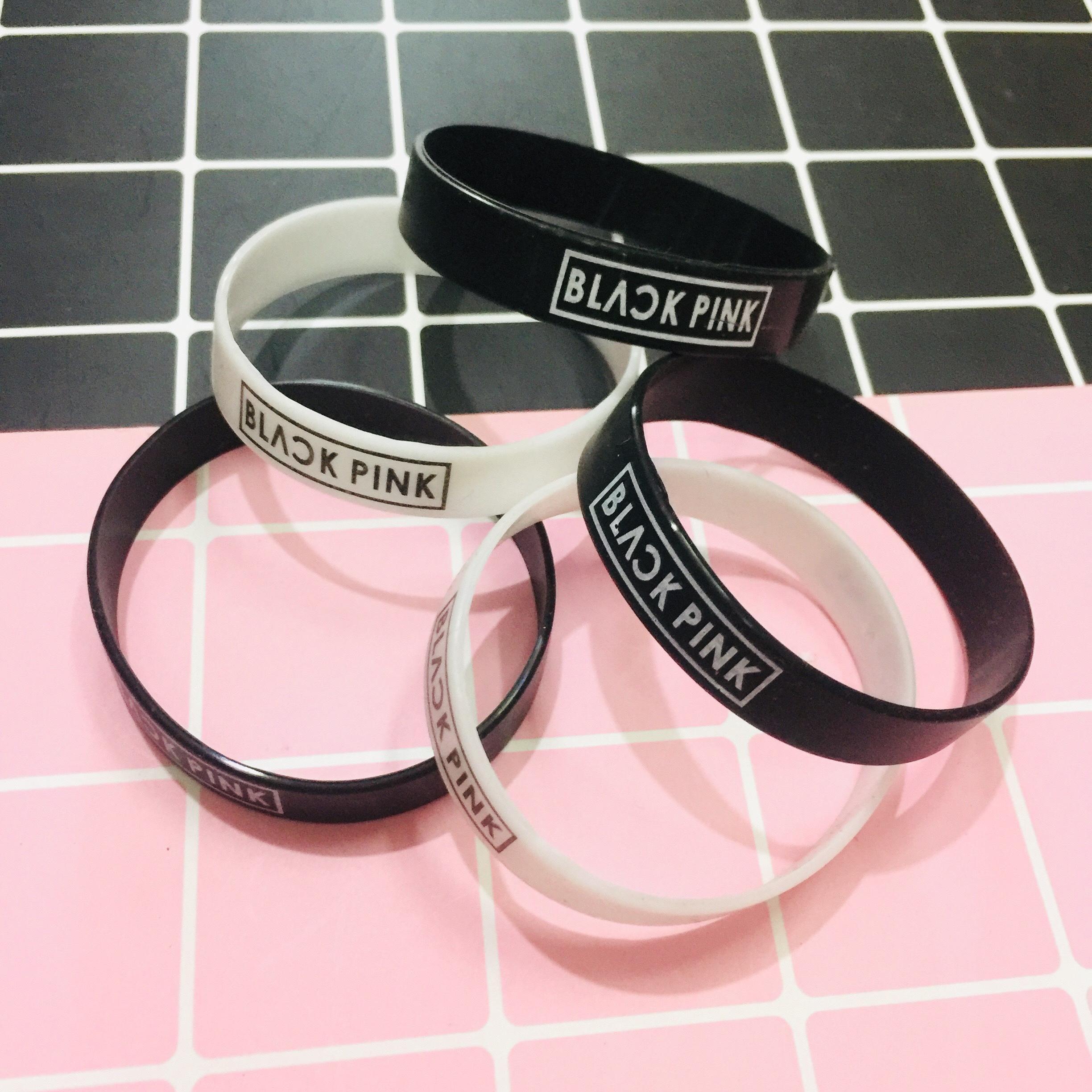 VÒNG TAY. LẮC TAY CAO SU BLACKPINK KPOP COMBO 5 CÁI