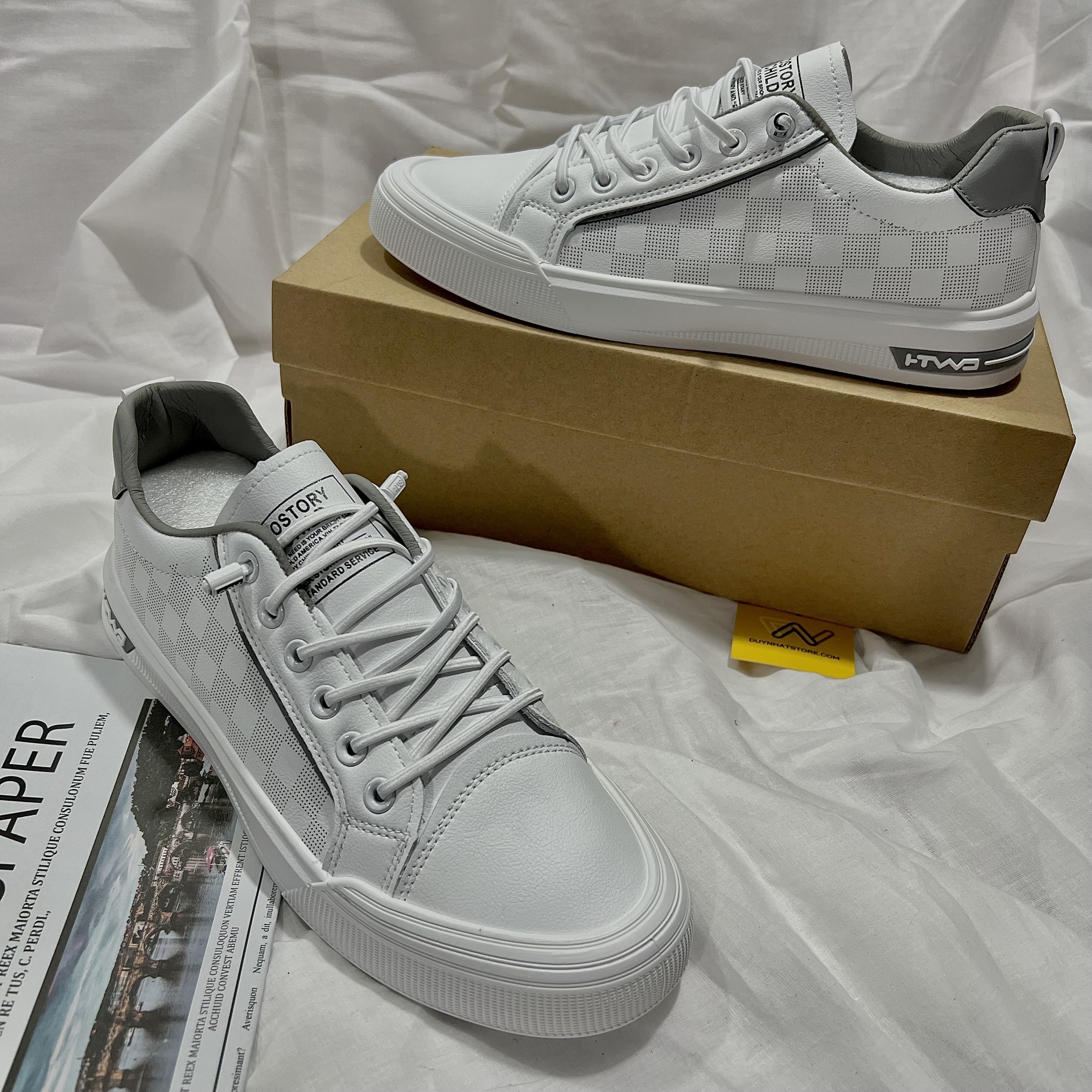 Giày Thể Thao Nam 3 Sọc Caro Màu Trắng Xám Đẹp Duy Nhật Store Da Mờ Sang Uzzang Đẹp Êm Sneaker Bata Trend Dây Thun Xỏ