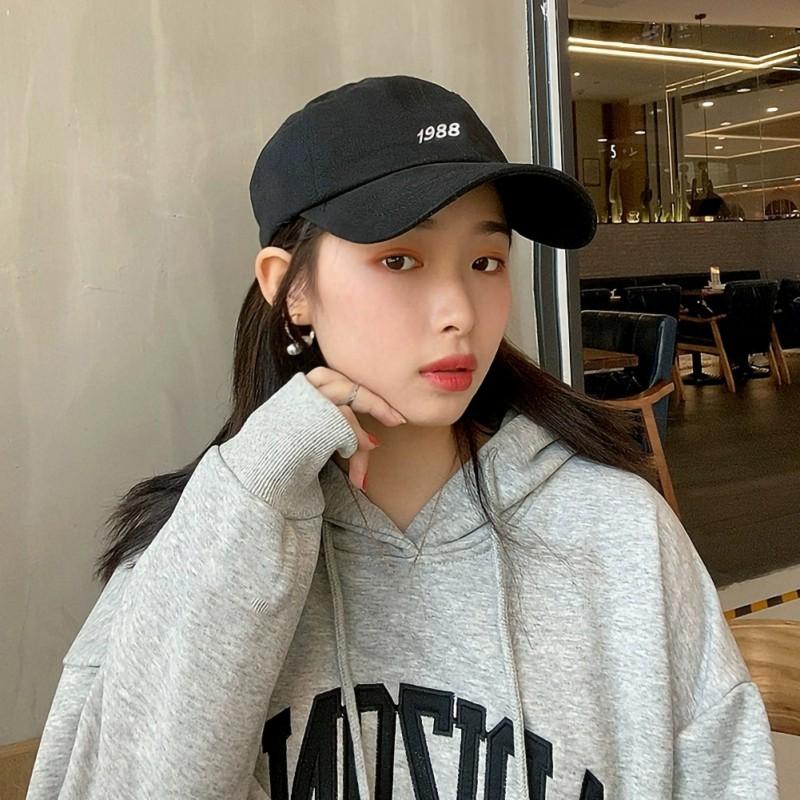 Mũ Lưỡi Trai Nhung Thêu Chữ Phong Cách Hip Hop