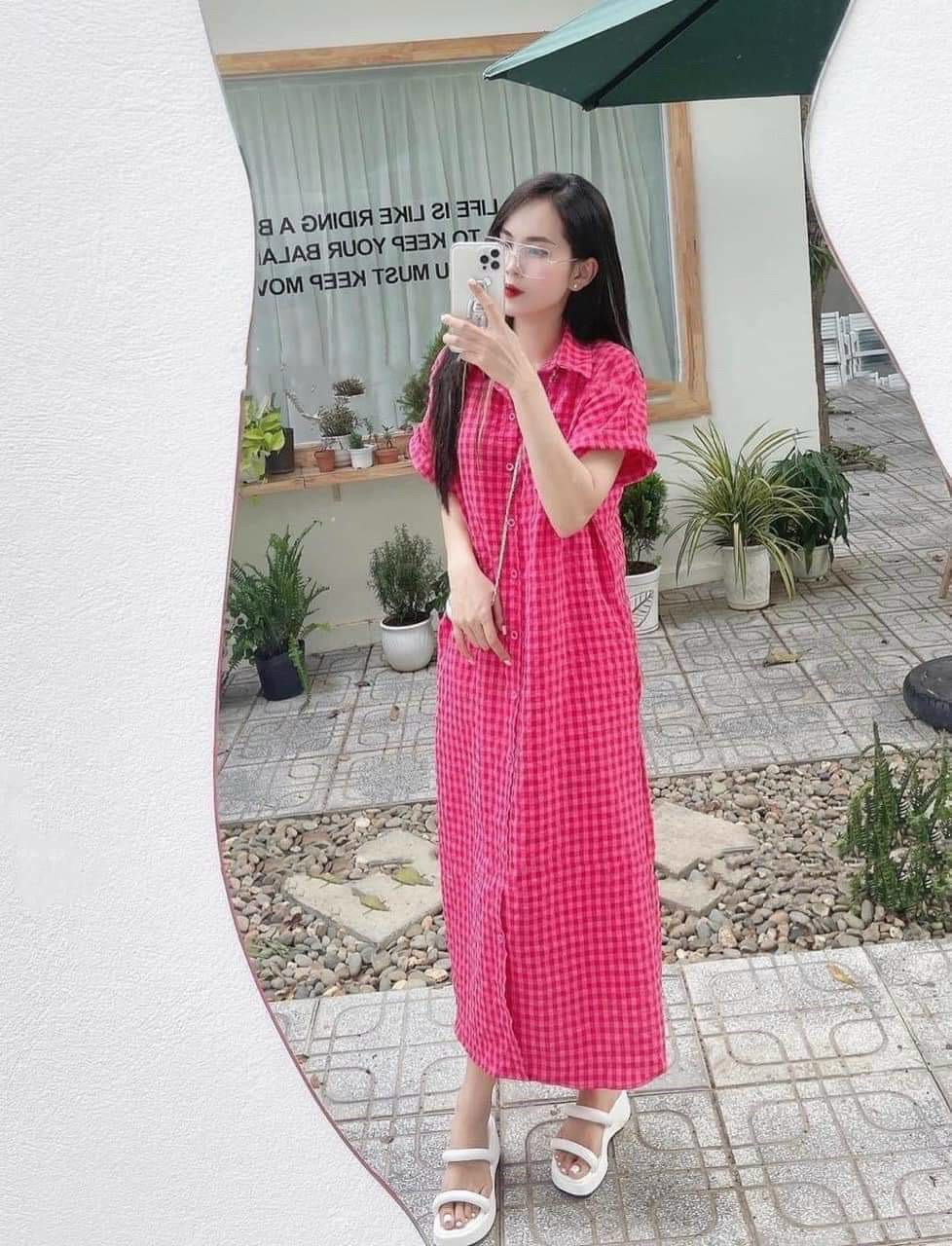 Váy sơ mi cộc tay kẻ caro dáng suông vải đũi, đầm suông bầu bí bon chen mặc đi làm đi chơi đều đẹp