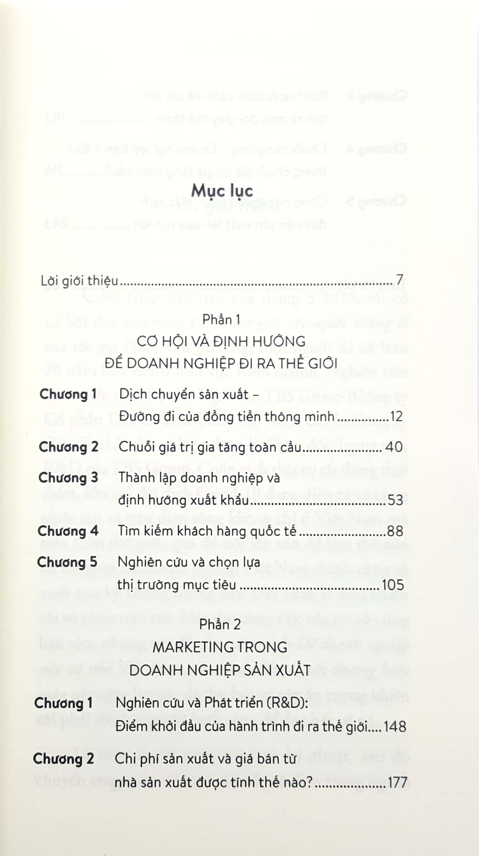 Sách Đi Ra Thế Giới Với Người Khổng Lồ