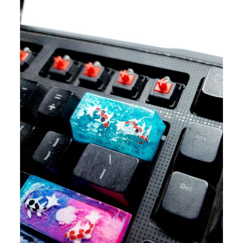 Keycap artisan cá koi BACKSPACE 2U trang trí bàn phím cơ gaming (tone xanh lam)