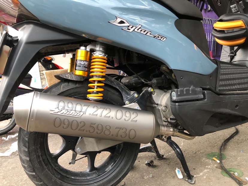 Bộ pas & cổ R8 gắn lon pô 4road nhập khẩu inox 304 cho SH Ý / Dylan