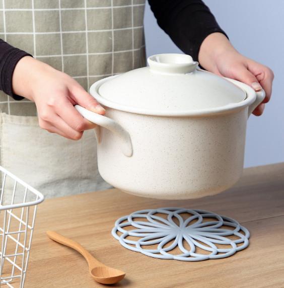 Tấm lót nồi cơm vòng tròn hình hoa xinh xắn GD178-LNTron-5