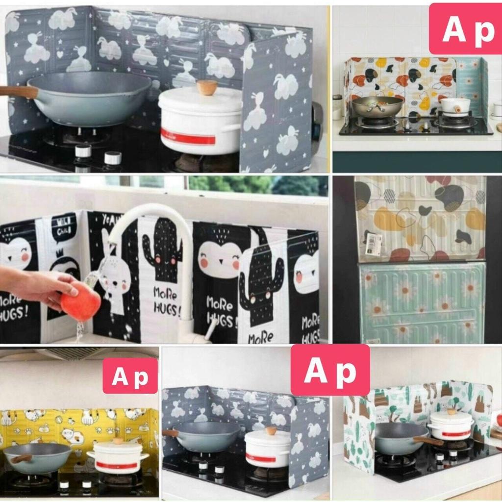 Miếng Chắn Văng Dầu Mỡ Họa Tiết Bắt Mắt Chống Bám Lên Tường, Kệ Bếp Và Các Vật Dụng Nhà Bếp