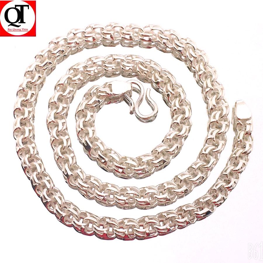 Vòng đeo cổ nam Bạc Quang Thản thiết kế kiểu dây tròn độ dài 50cm, trọng lượng có nhiều lựa chọn chất liệu bạc ta.