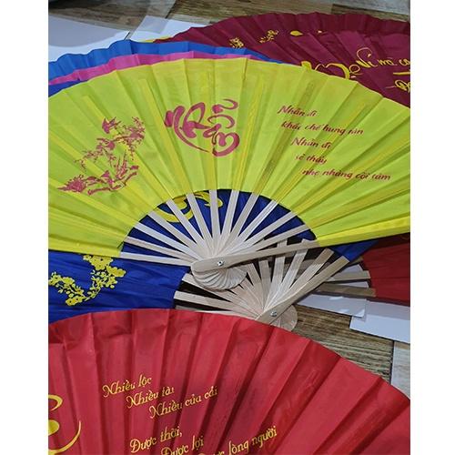 Quạt vải thư pháp - nhiều màu và kích cỡ