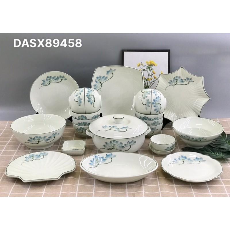 Bộ bát đĩa men trắng kem, họa tiết hoa sen vẽ thủ công. Gốm sứ Bát Tràng.
