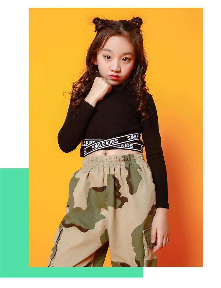 Thời trang trẻ em | Bộ nhảy trẻ em áo crop đen tay dài và quần jogger túi hộp camo