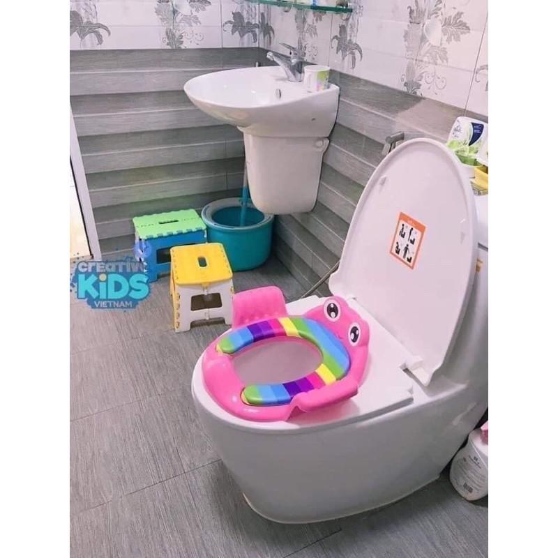 Thu nhỏ bồn cầu có tay vịn và đệm lót