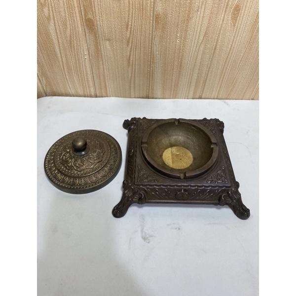 gạt tàn bằng đồng