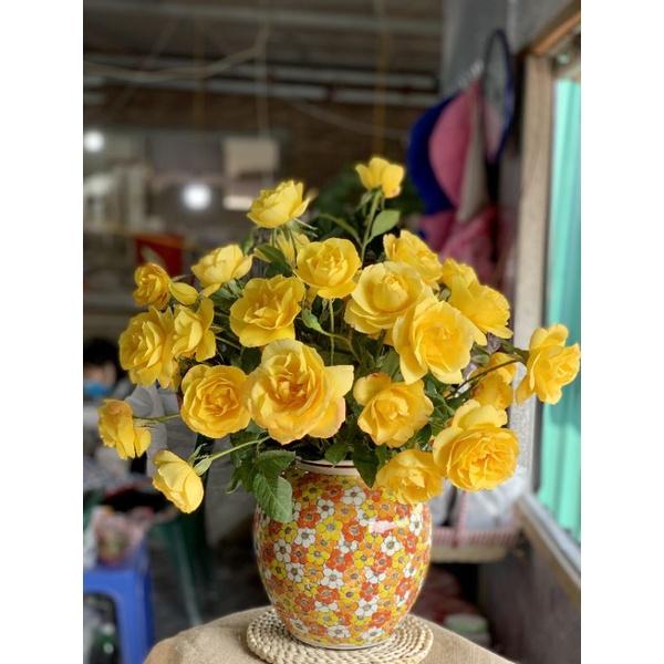 Lọ hoa vẽ ngàn hoa