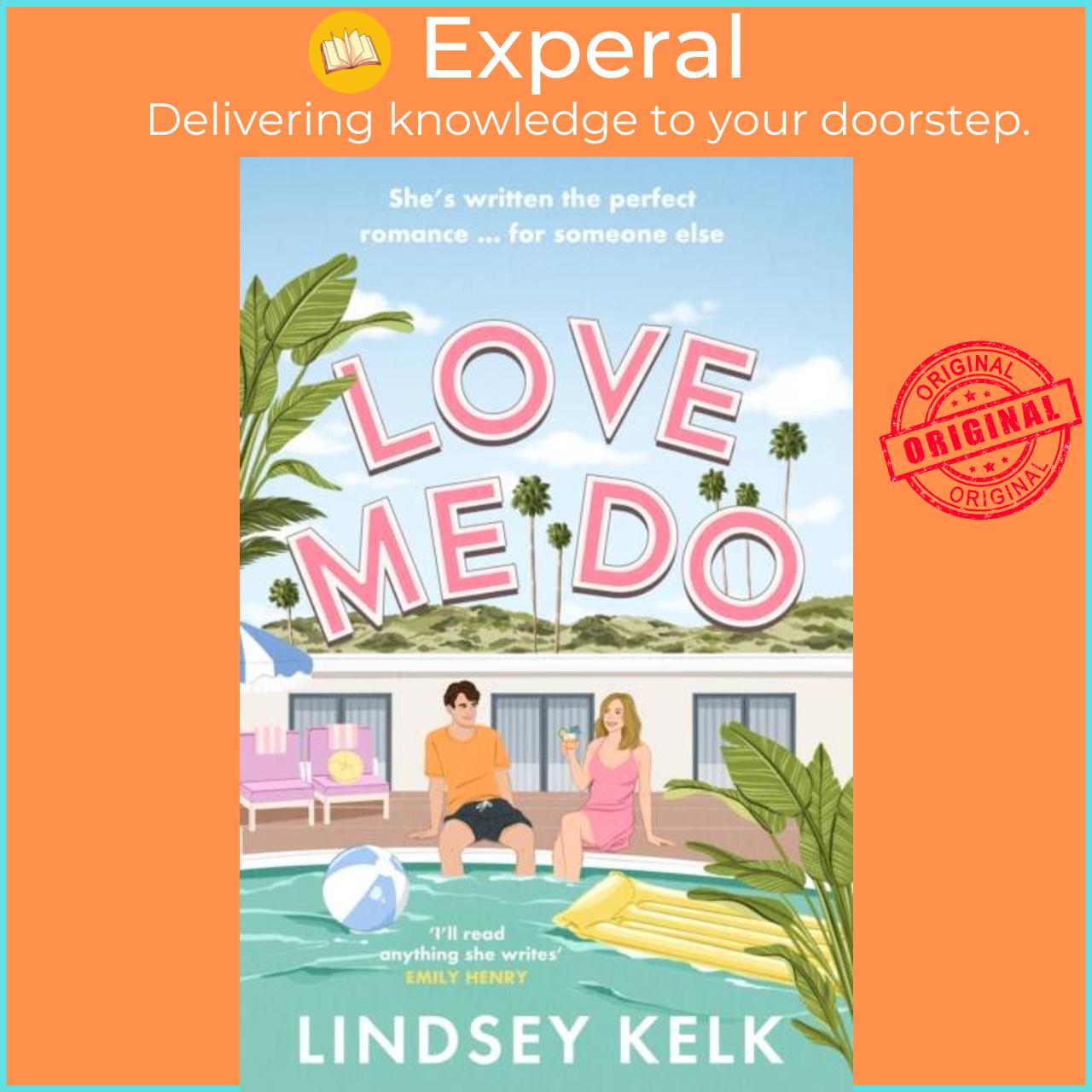 Hình ảnh Sách - Love Me Do by Lindsey Kelk (UK edition, paperback)