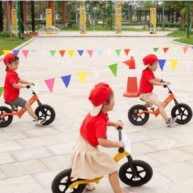 Xe cân bằng cho bé 1.5 tuổi - 5 tuổi-